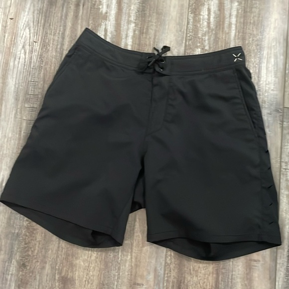 Ten Thousand Foundation Short Black 7’ Inseam Men’s Size Medium - Picture 4 of 9